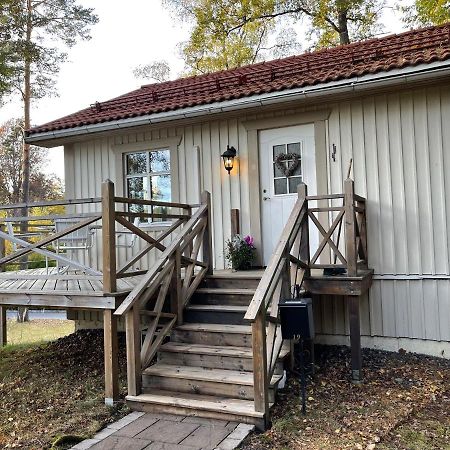Cozy Cabin, Neighbour To Lake & National Park Tyreso Exterior foto