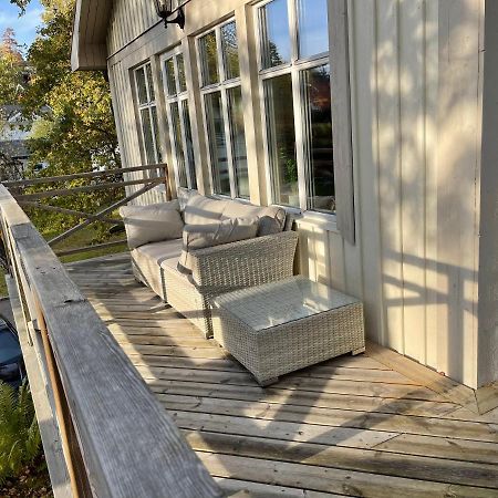 Cozy Cabin, Neighbour To Lake & National Park Tyreso Exterior foto