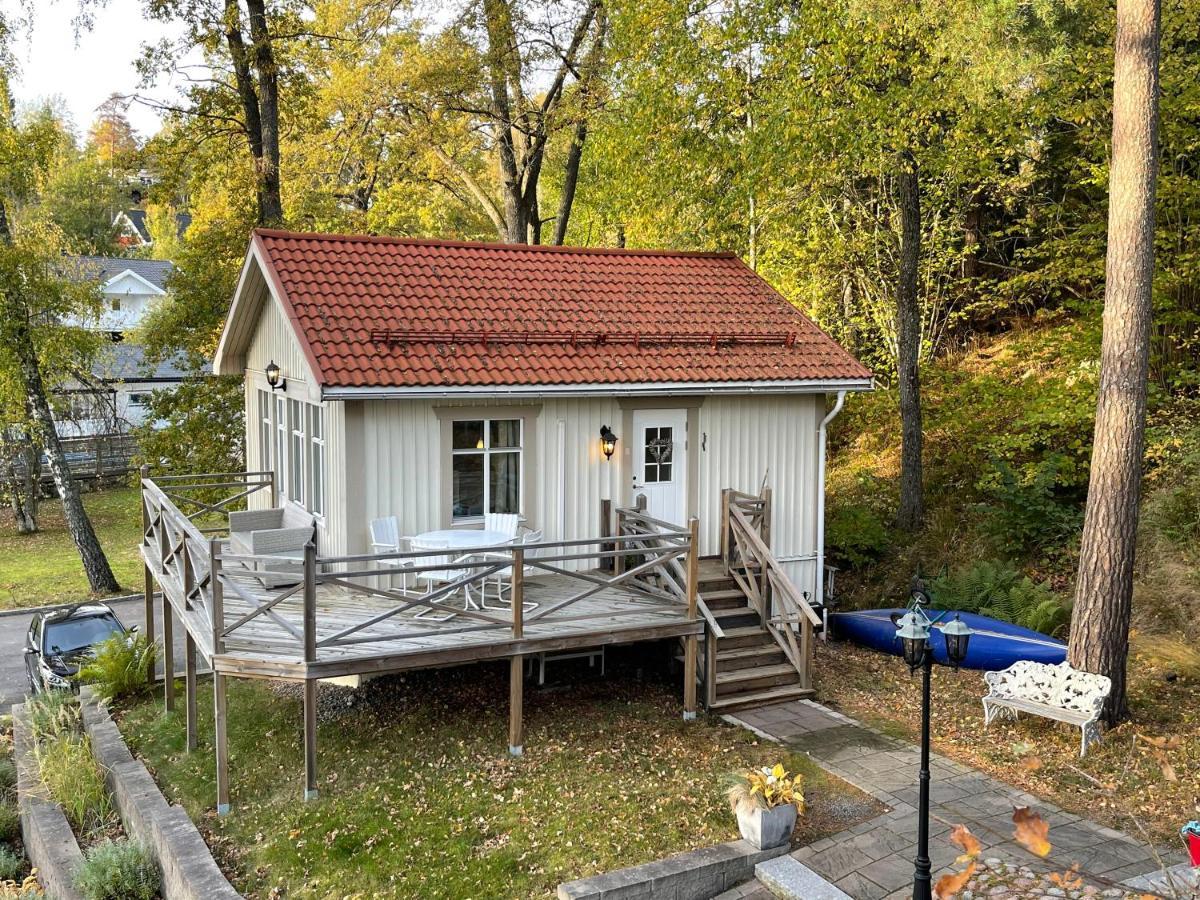 Cozy Cabin, Neighbour To Lake & National Park Tyreso Exterior foto