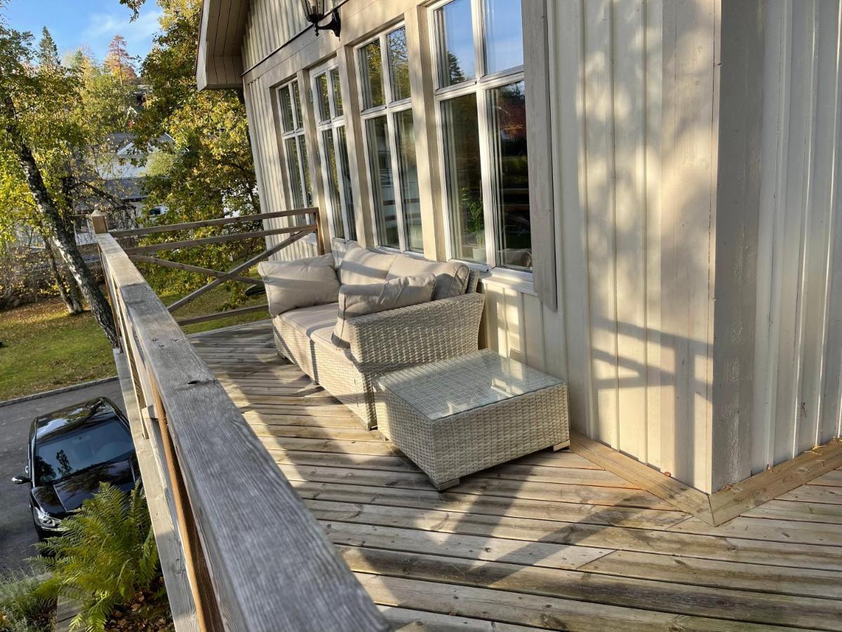 Cozy Cabin, Neighbour To Lake & National Park Tyreso Exterior foto
